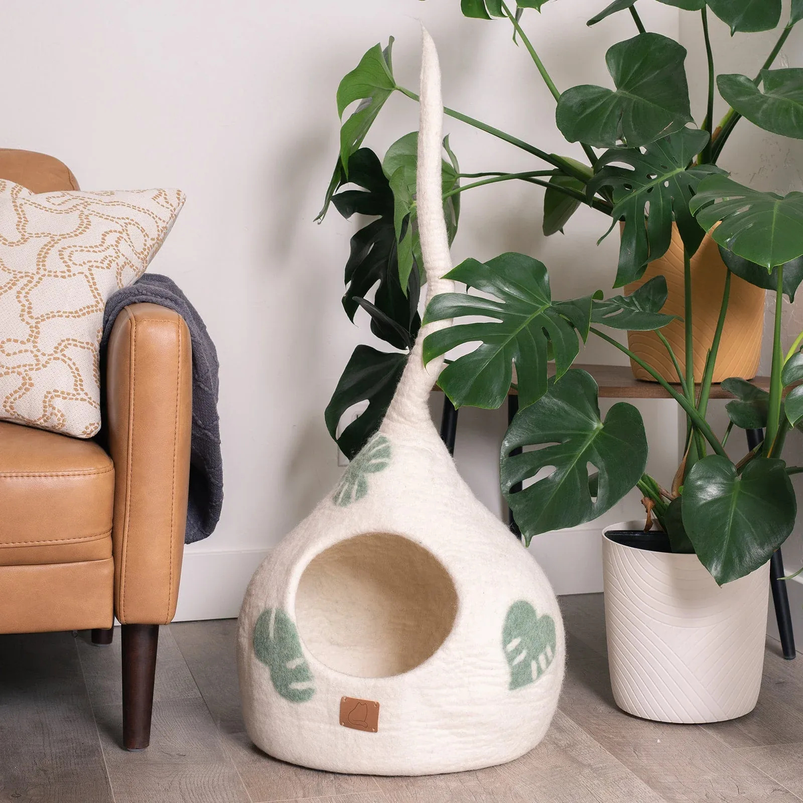 Monstera Leaf Wool Cat Cave - Image 2