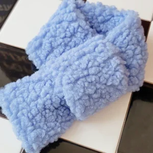 Wooflink Vivid Winter Scarf in Blue