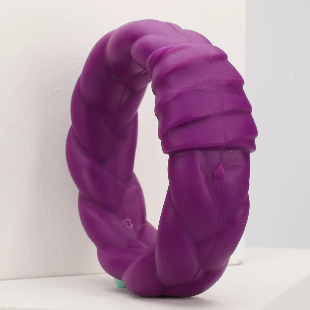 Skatrs Rubber Twisted Ring Toy for Dogs (Purple)